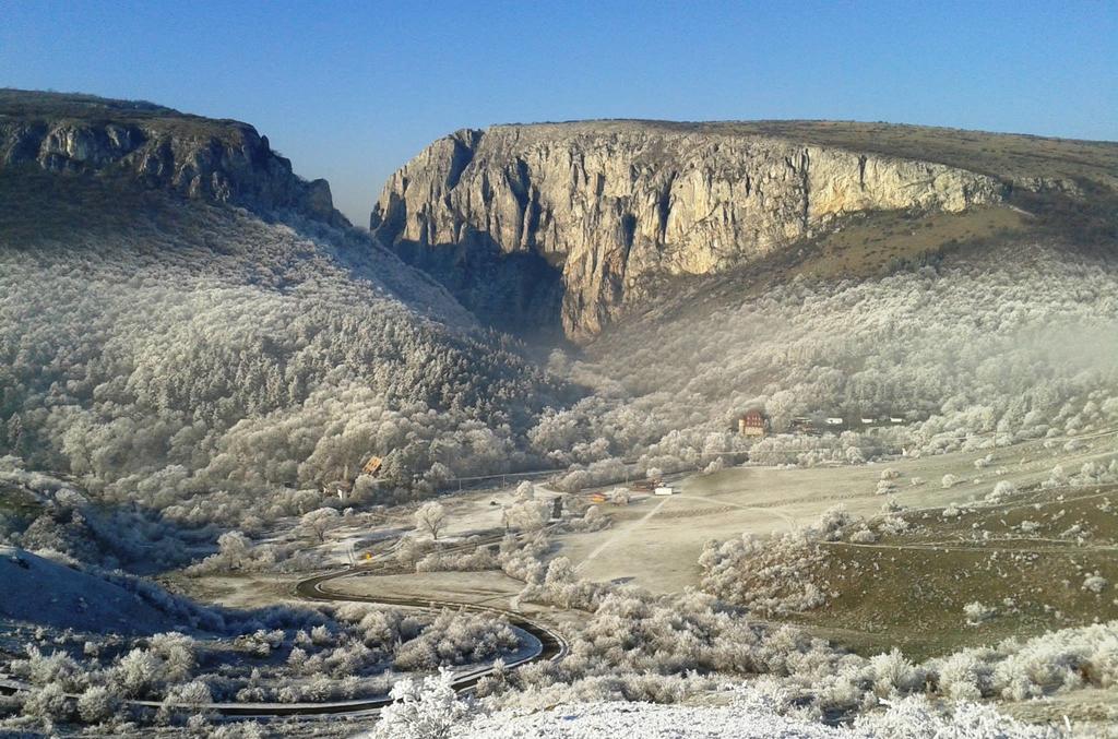 Pensiunea Cheile Apusenilor Sandulesti Экстерьер фото